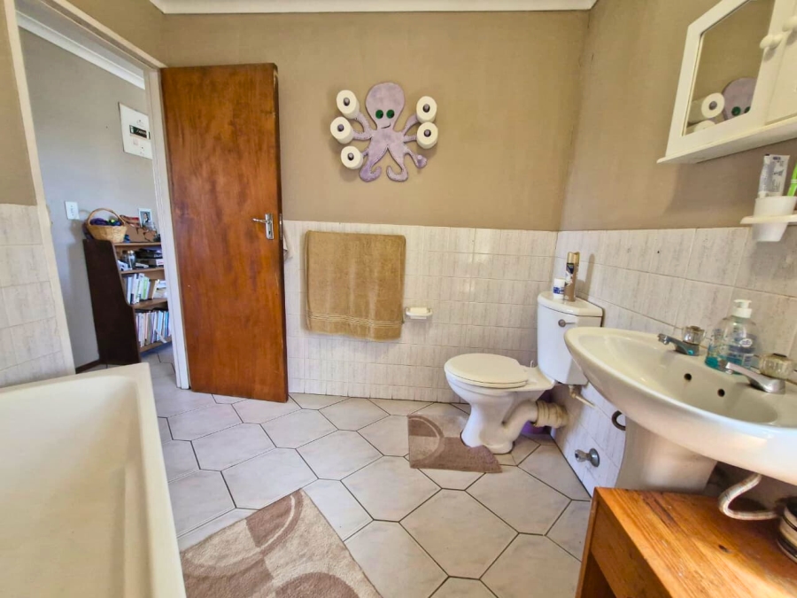 To Let 2 Bedroom Property for Rent in Vredekloof East Western Cape